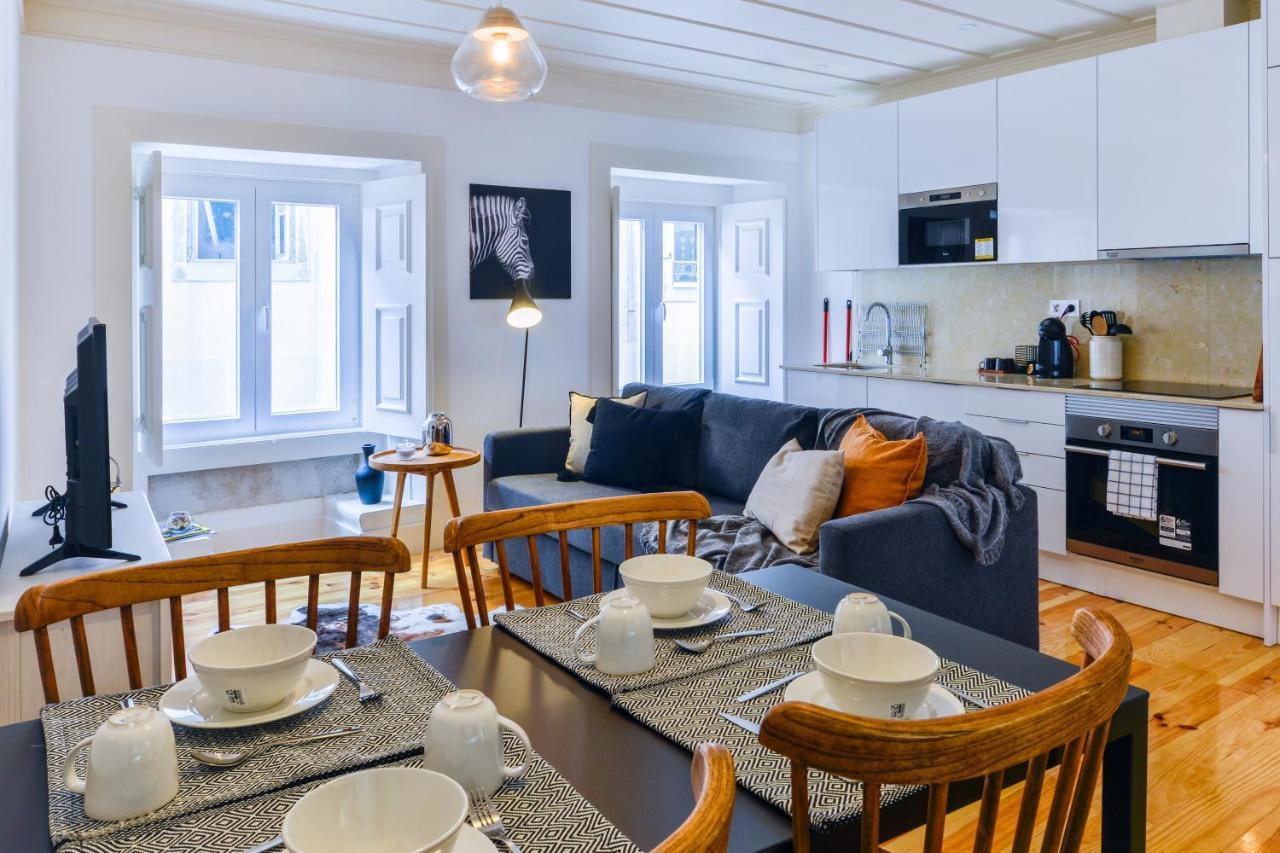 Sunny And Stylish Apartment - 11 Min To The Center Лиссабон Экстерьер фото